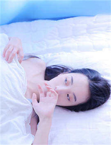 撕烂衣服扒开胸罩揉爆胸,qvod 亚洲